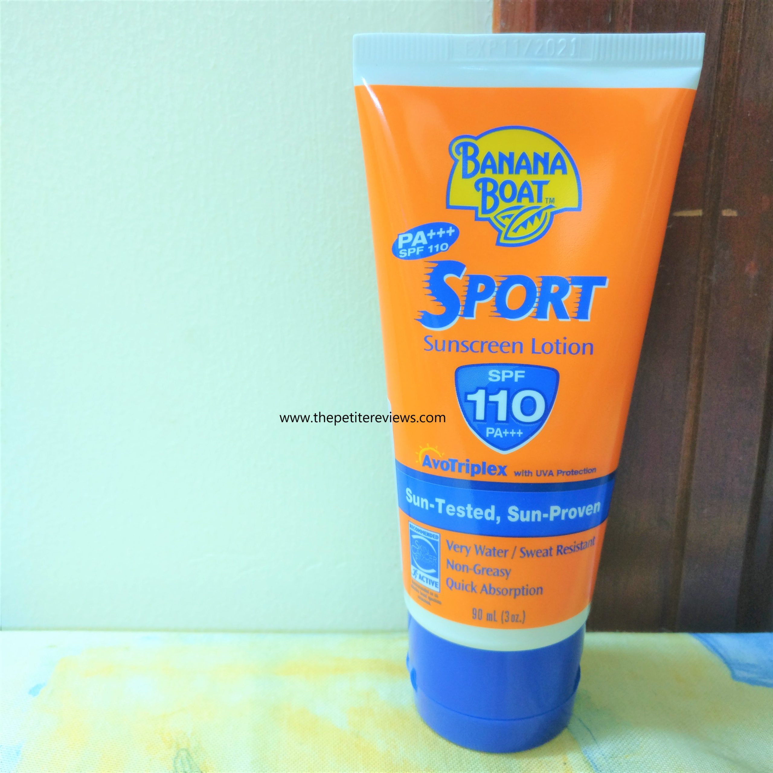 BANANA BOAT Sport Sunscreen Review - SPF 11