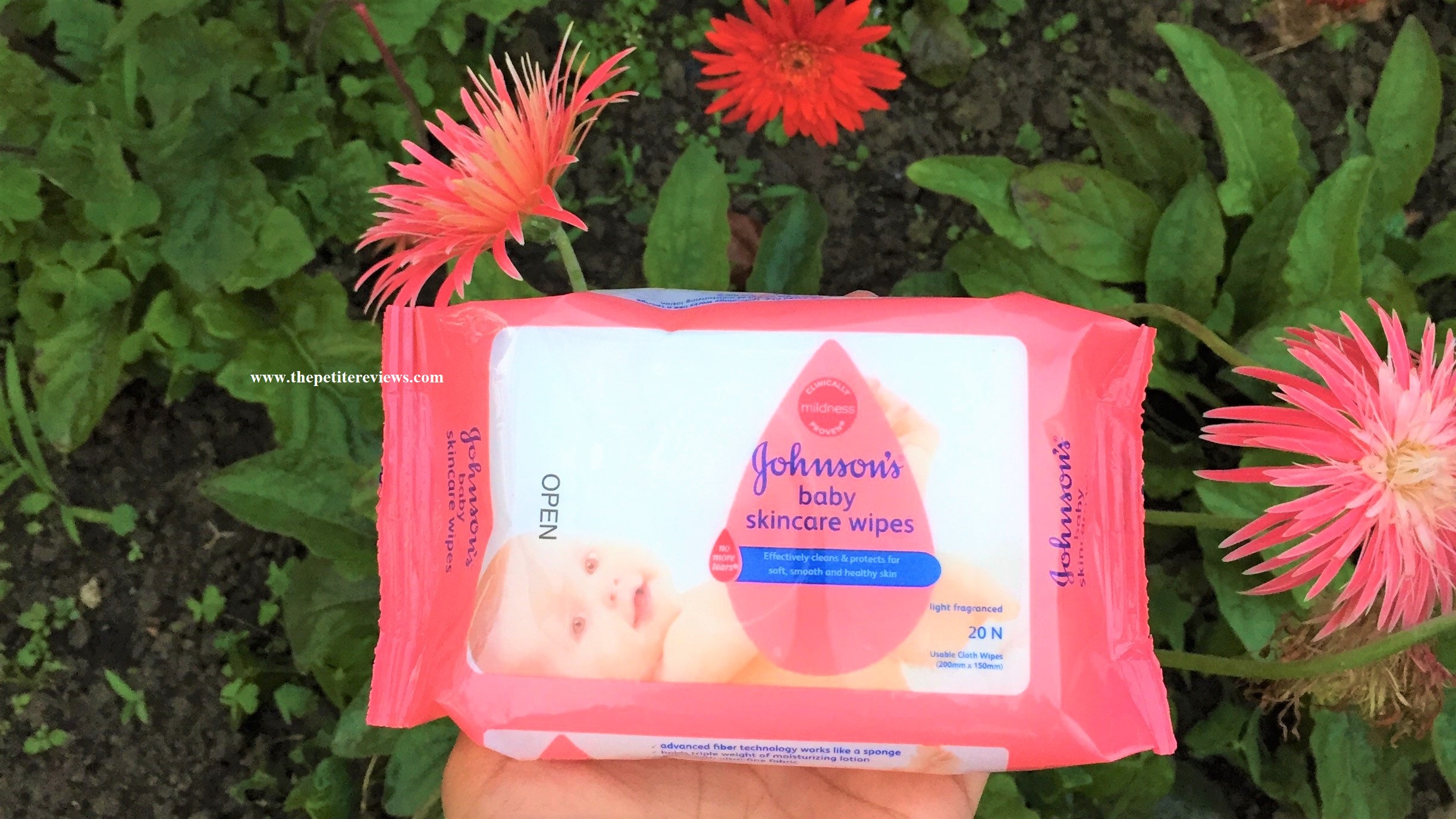 Johnson's Baby Skincare Wipes Review