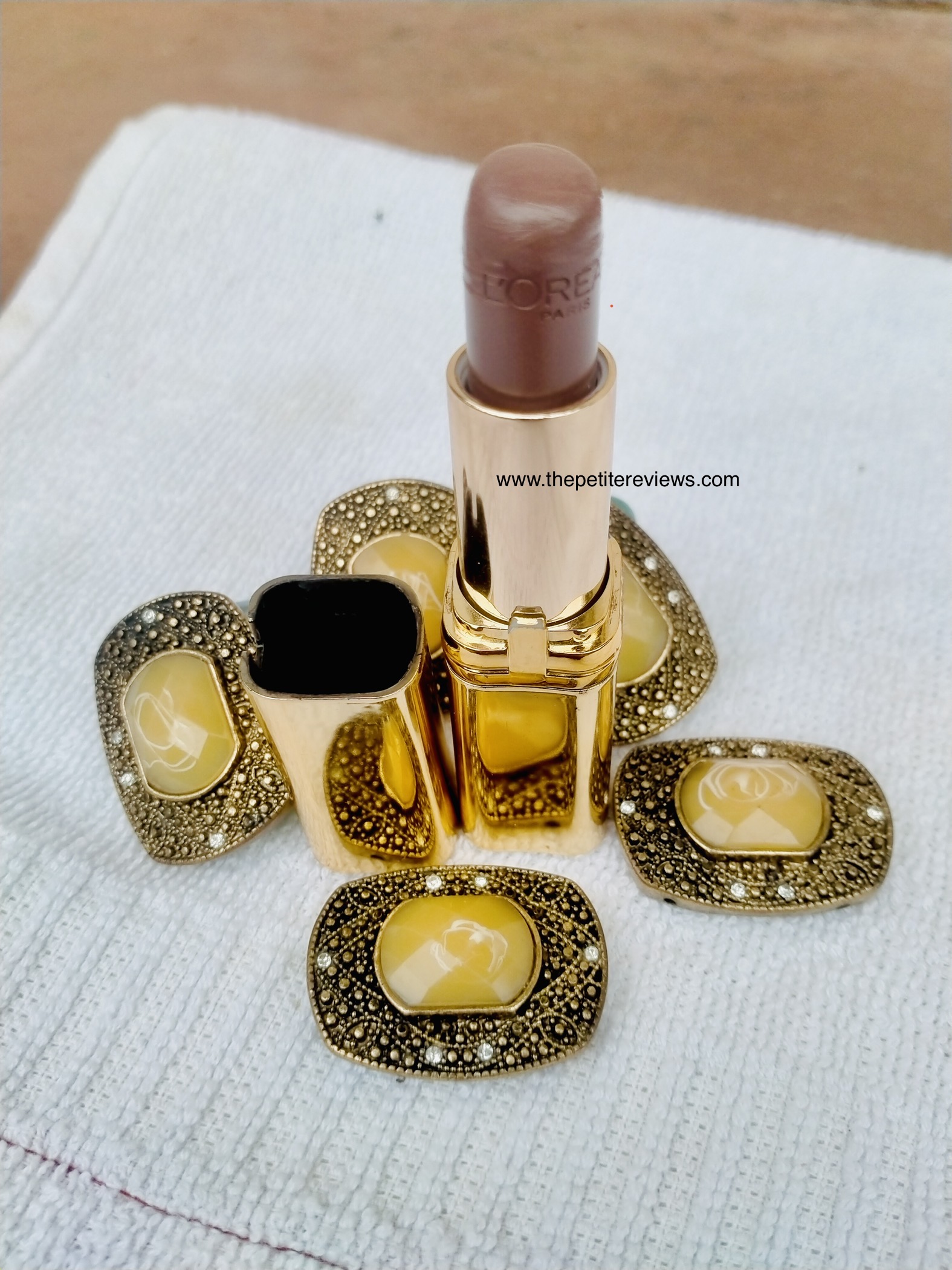 L'Oreal Paris Colour Riche Lipcolor Review